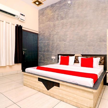 Hotel O Pushp Vatika Bhiwani Экстерьер фото