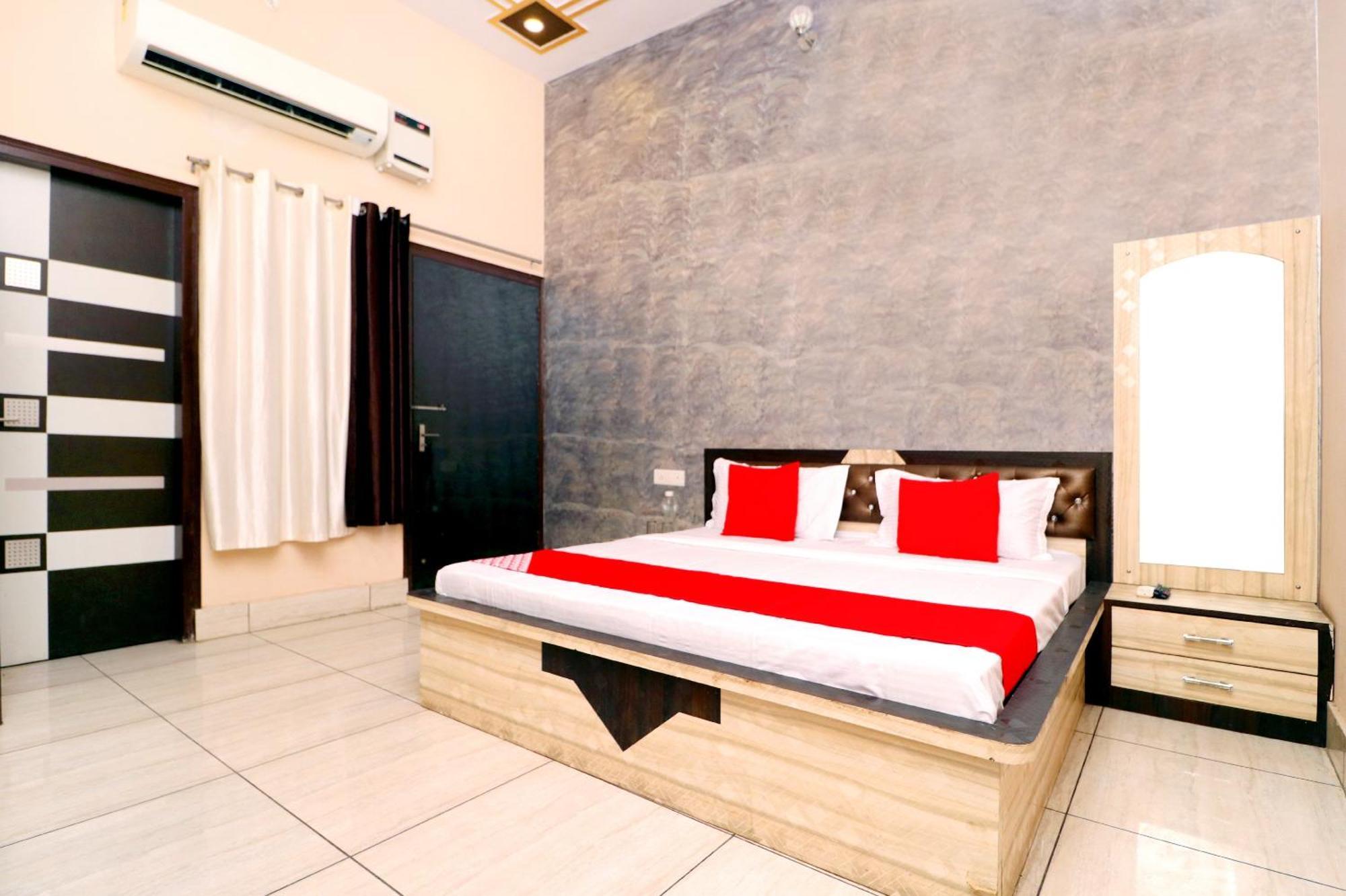 Hotel O Pushp Vatika Bhiwani Экстерьер фото
